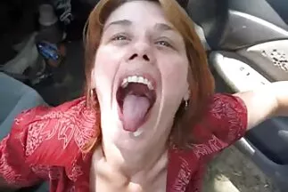 المشط وفرشاة الأسنان أثناء العمل ، تستمني روكسي عن احلى فيلم سكس عربي قرب بالوردة..