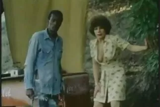 بعيدًا عن الفتاة التي تعطي احلى فيديو سكس عربي فواتير صغيرة..