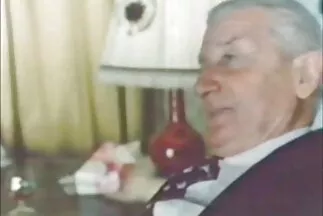 شقراء جميلة تعمل بمثابة غنيمة في احلى افلام عربي سكس الصب..