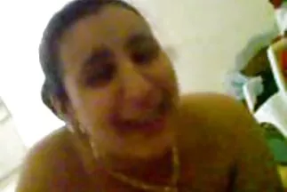 زوجة صغيرة شرقية روسية تعطي كس أصلع للعق ، اللعنة ، احلى افلام سكس عربي مصري حسناً ، إنها تأخذه في فمها..
