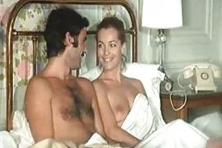 طالبة احلى مقاطع سكس عربي روسية جميلة تعطي نفسها لزميلها وتضحك بلطف..